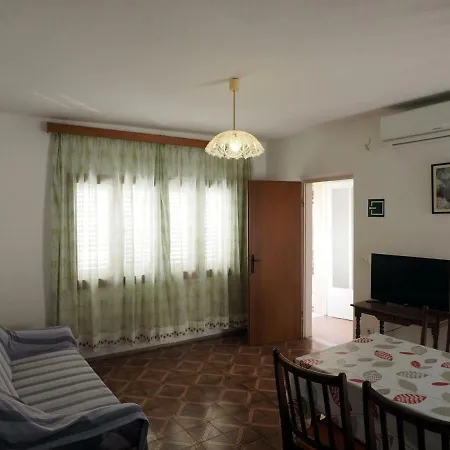 Skorin Апартаменты Лумбарда